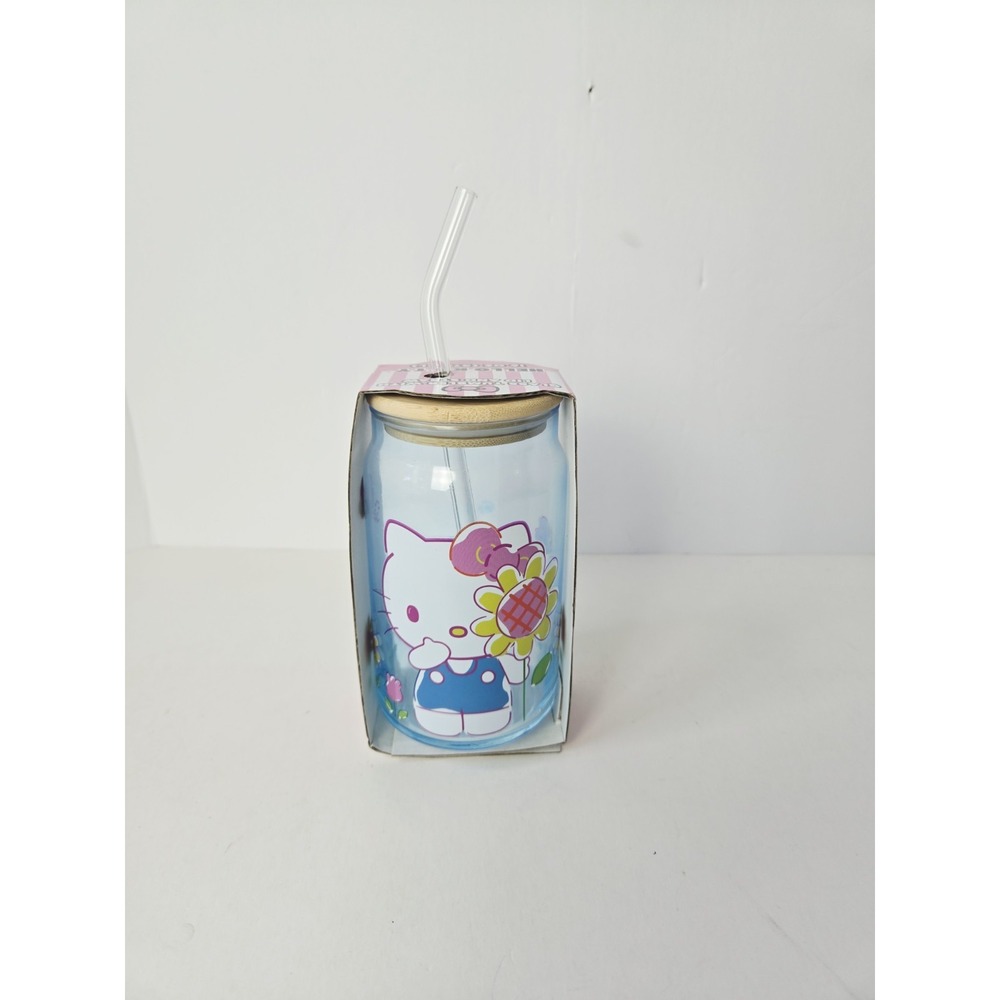 Hello Kitty glass tumbler with bamboo lid and straw 16 oz NEW